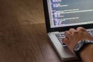 Ferramentas para programadores: veja 8 que você não pode abrir mão!